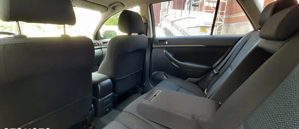 Toyota Avensis cena 19999 przebieg: 220000, rok produkcji 2008 z Złocieniec małe 781